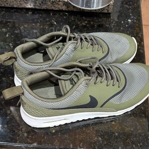 Nike air max thea olive and black